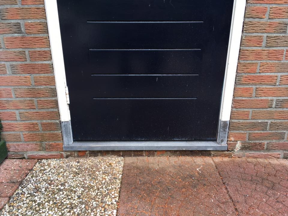 Hardstenen onderdorpel Leek